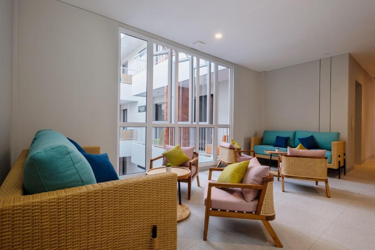 Готель Aralea Coliving Денпасар Екстер'єр фото